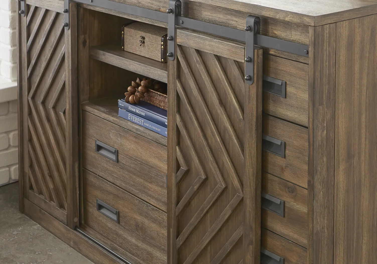 Lake Arrowhead Brown 5 Pc Queen Storage Bedroom - Thumbnail - Image 5