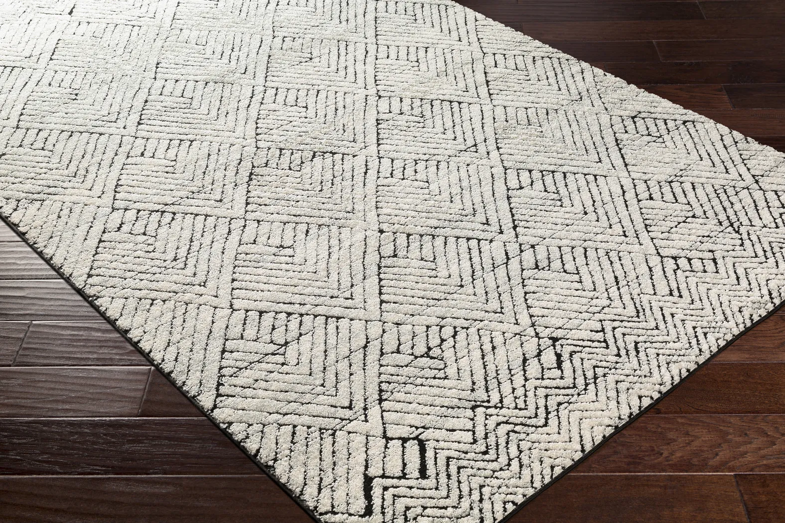 Lakima Ivory 5'3 x 7'3 Rug - Thumbnail - Image 2