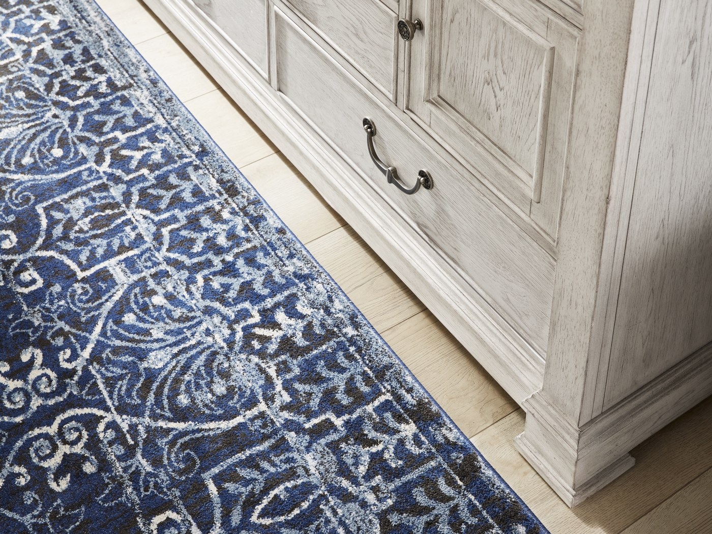 Landon Creek White Dresser - Thumbnail - Image 4