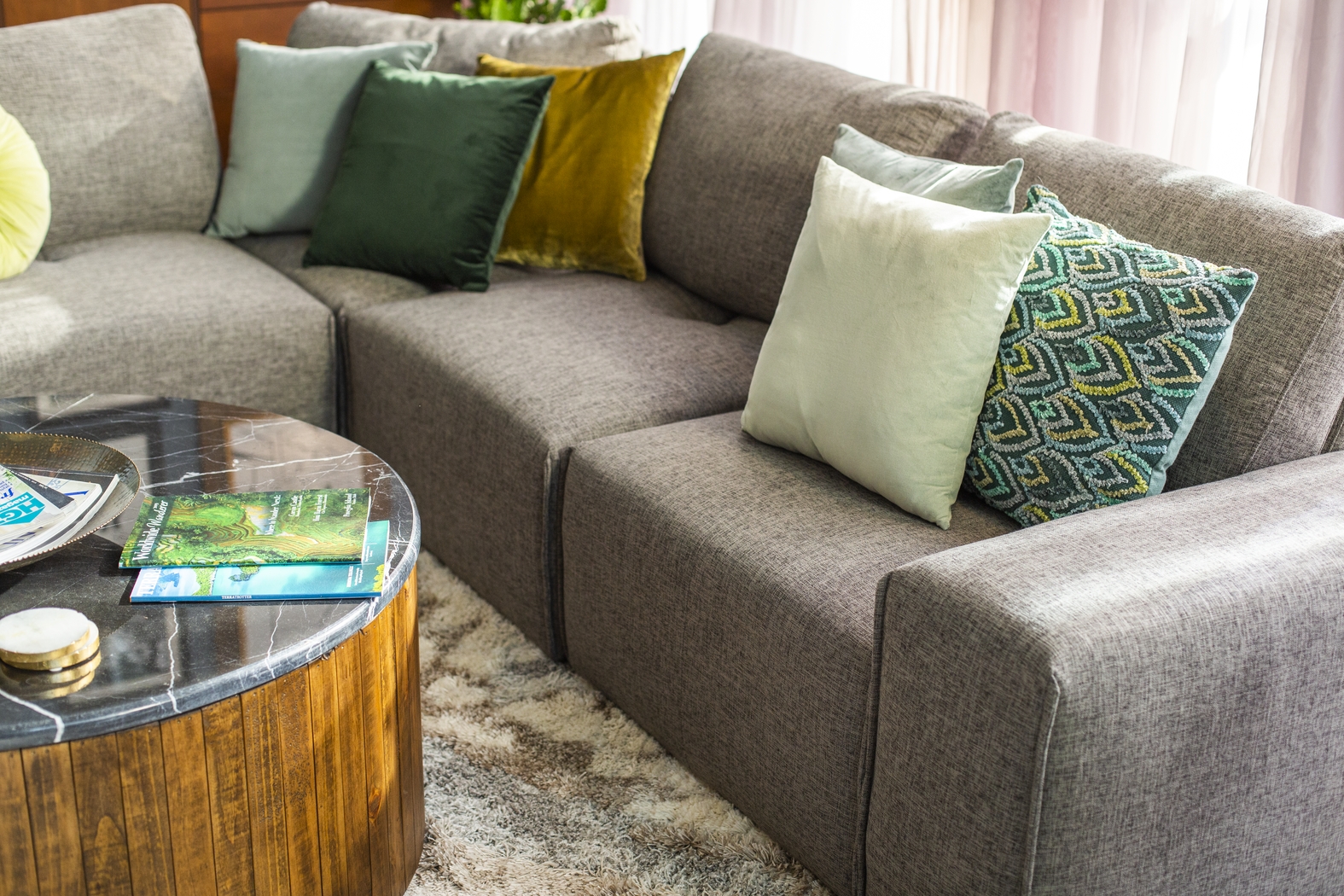 Laney Park Dark Gray 5 Pc Sectional - Thumbnail - Image 4