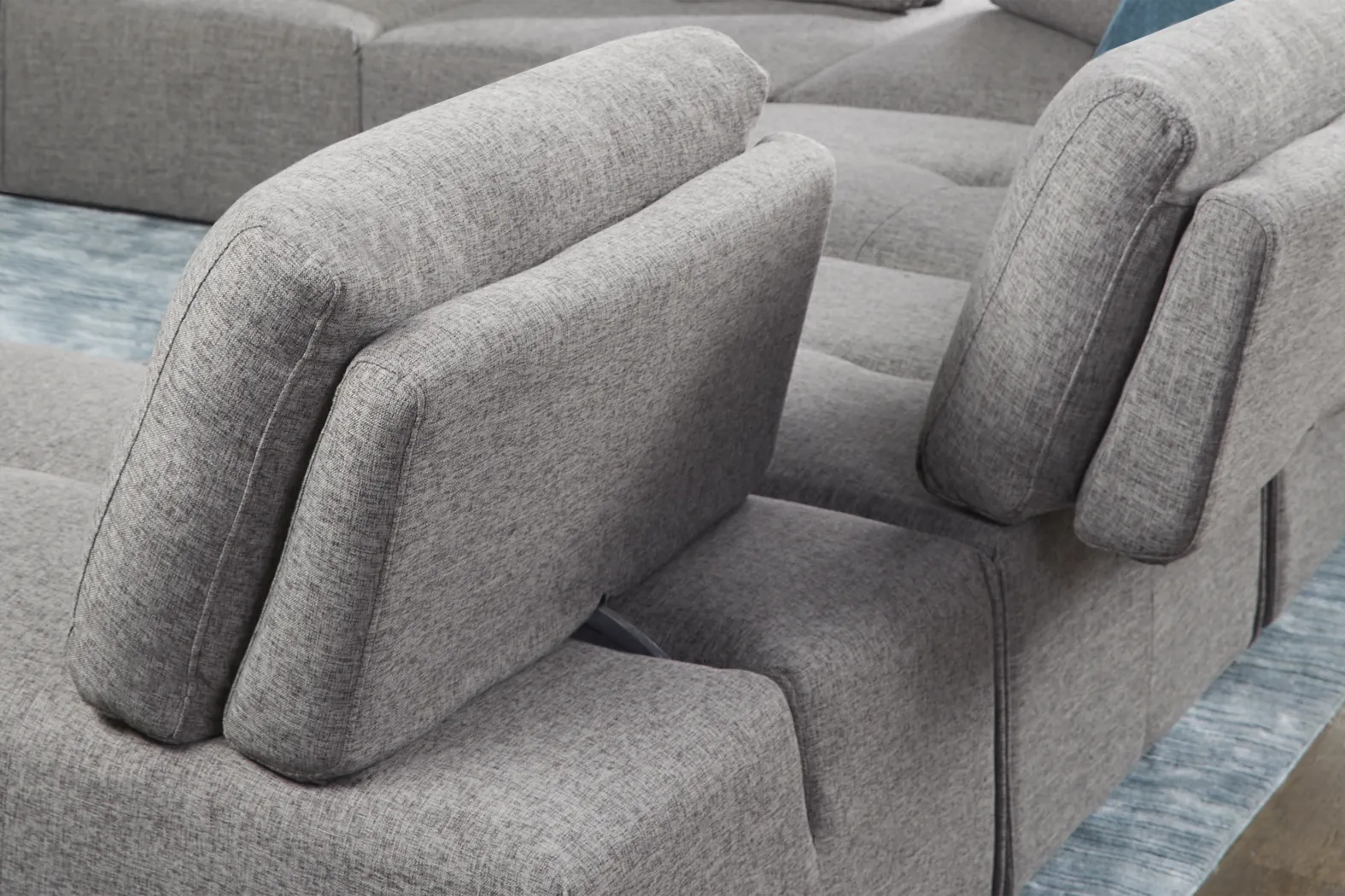 Laney Park Dark Gray 6 Pc Sectional - Image 5