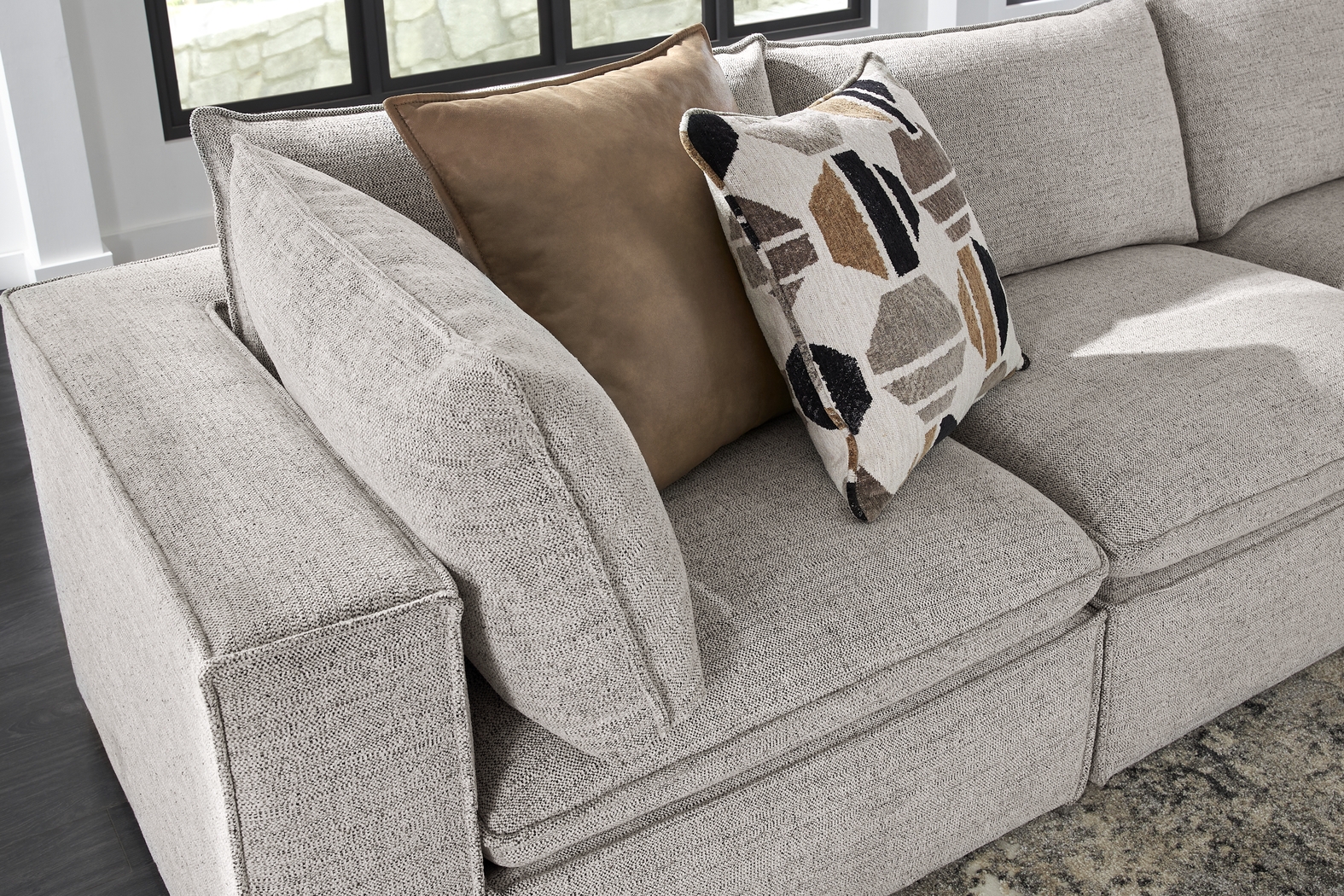 Langford Park Beige 6 Pc Sectional - Thumbnail - Image 4