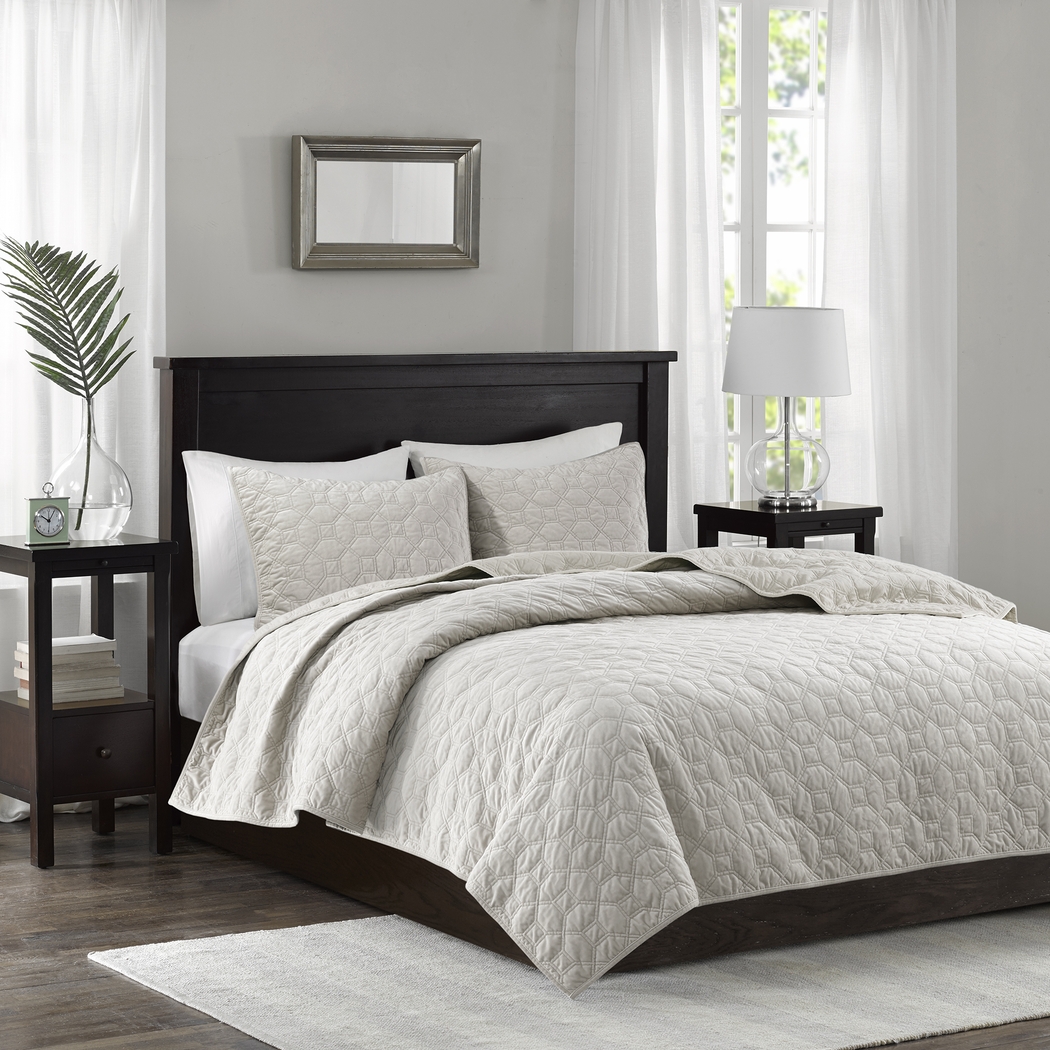 Larah Ivory 3 Pc Queen Coverlet Set - Thumbnail - Image 2