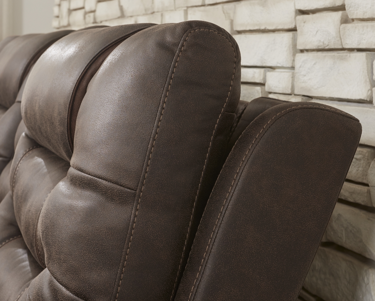 Laredo Springs Brown Loveseat - Thumbnail - Image 3