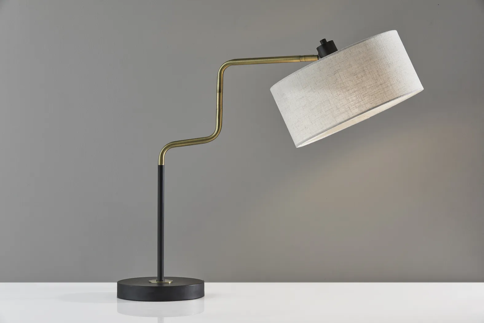 Lariat Circle Brass Lamp - Thumbnail - Image 5