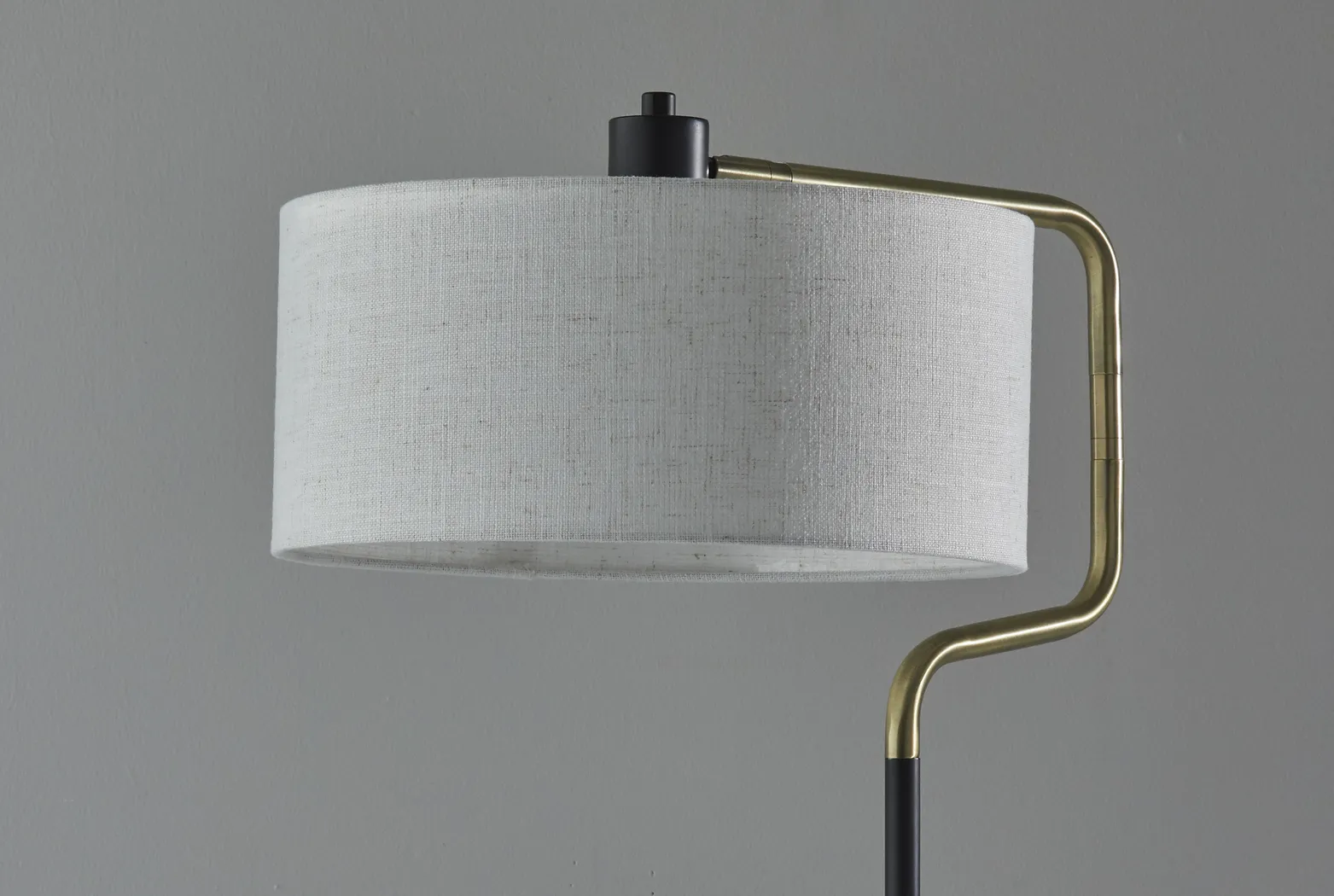 Lariat Circle Brass Lamp - Thumbnail - Image 10
