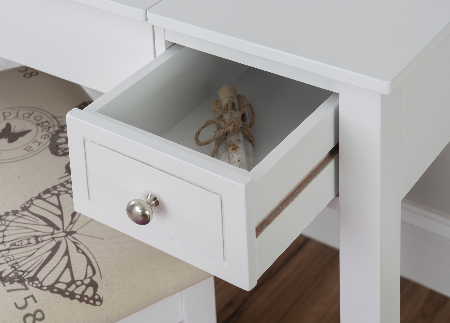 Larkbunting White Vanity Set - Thumbnail - Image 16