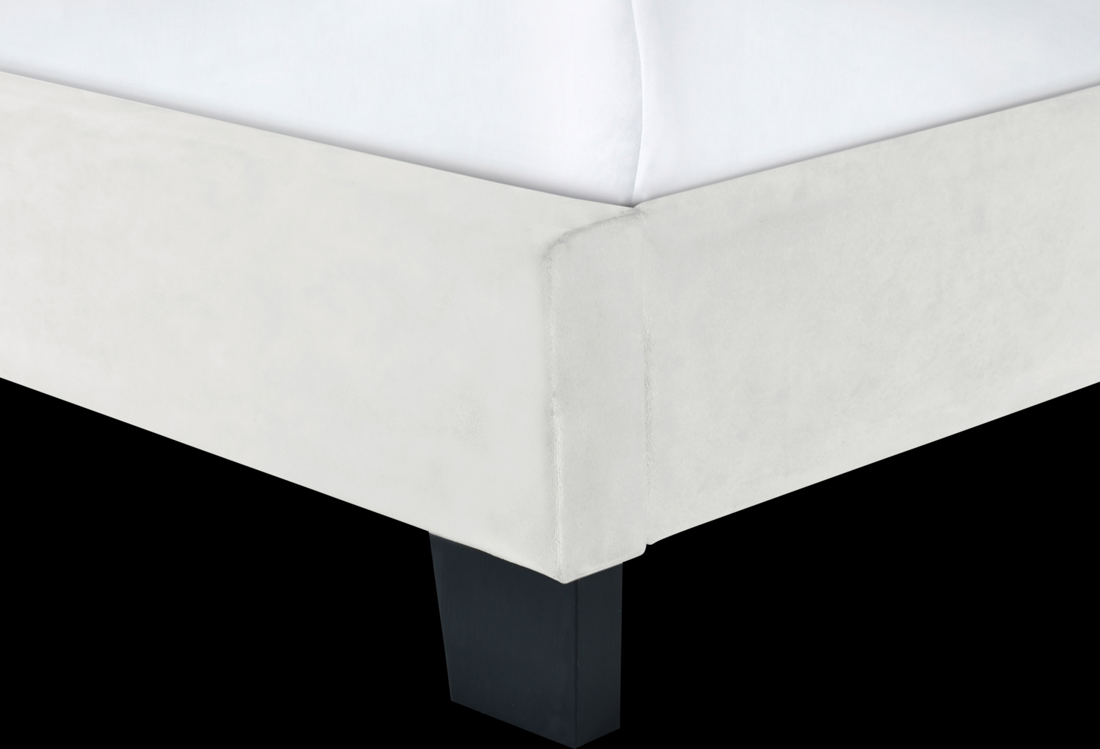 Larkhaven White King Bed - Thumbnail - Image 6