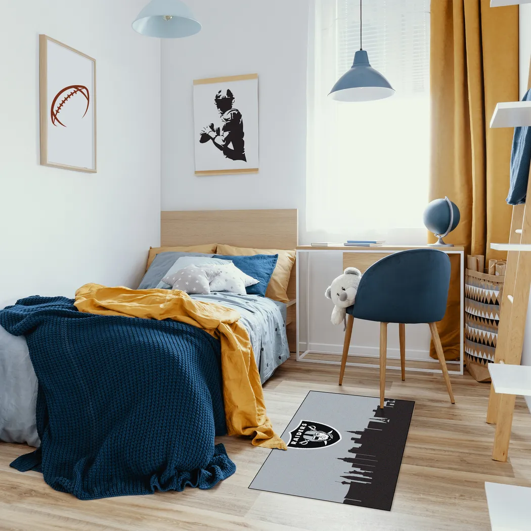 Las Vegas Raiders 2' x 3' Machine Washable Rug - Thumbnail - Image 2