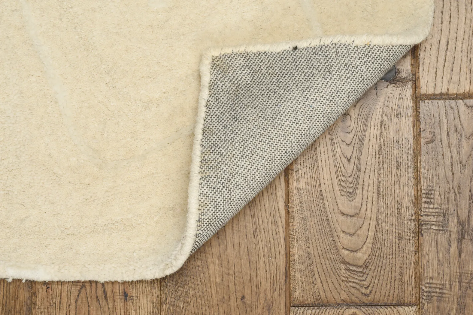 Laselle Ivory 7'6 x 9'6 Rug - Thumbnail - Image 3