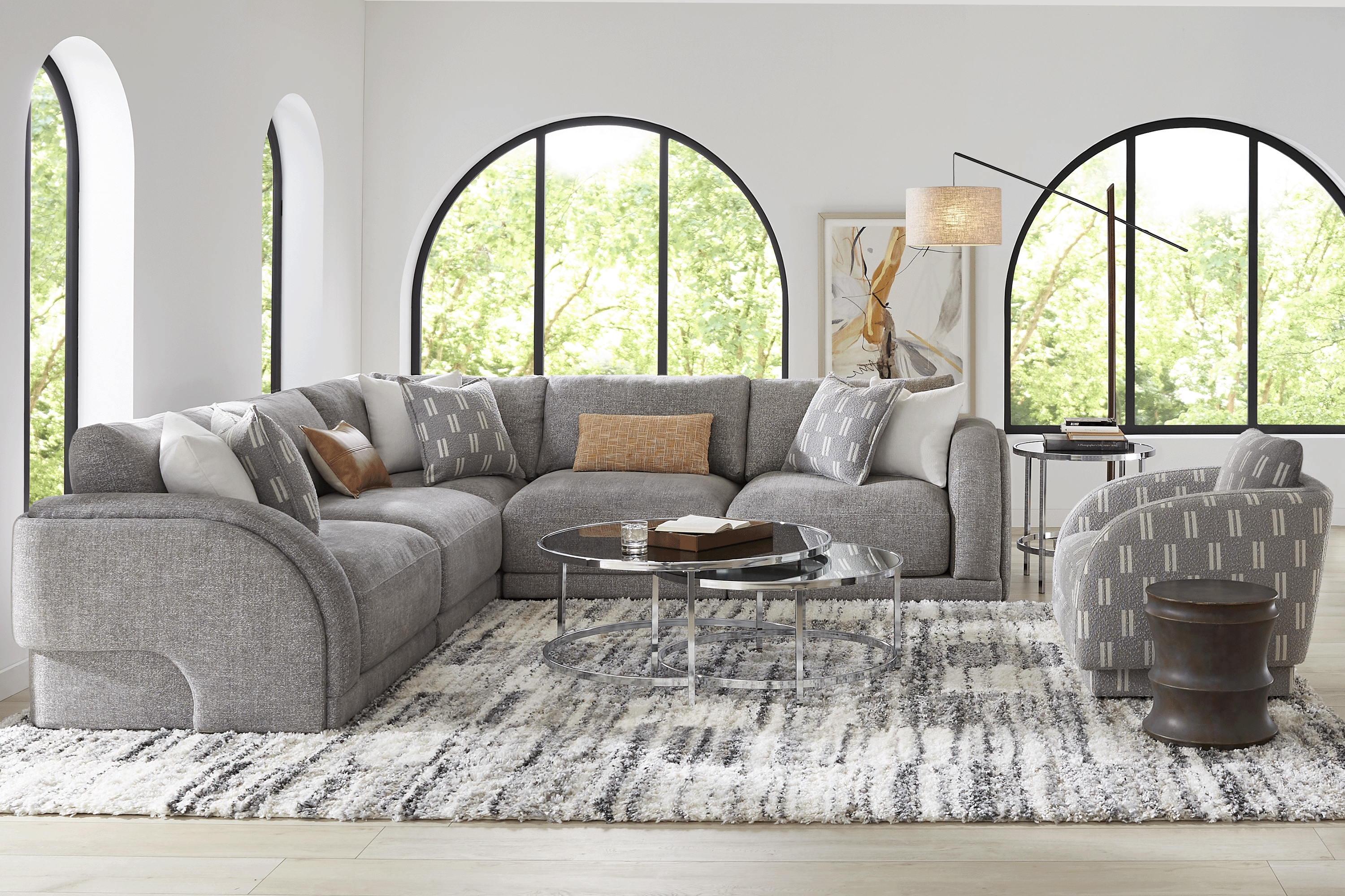 Latham Court Gray 5 Pc Sectional - Thumbnail - Image 2