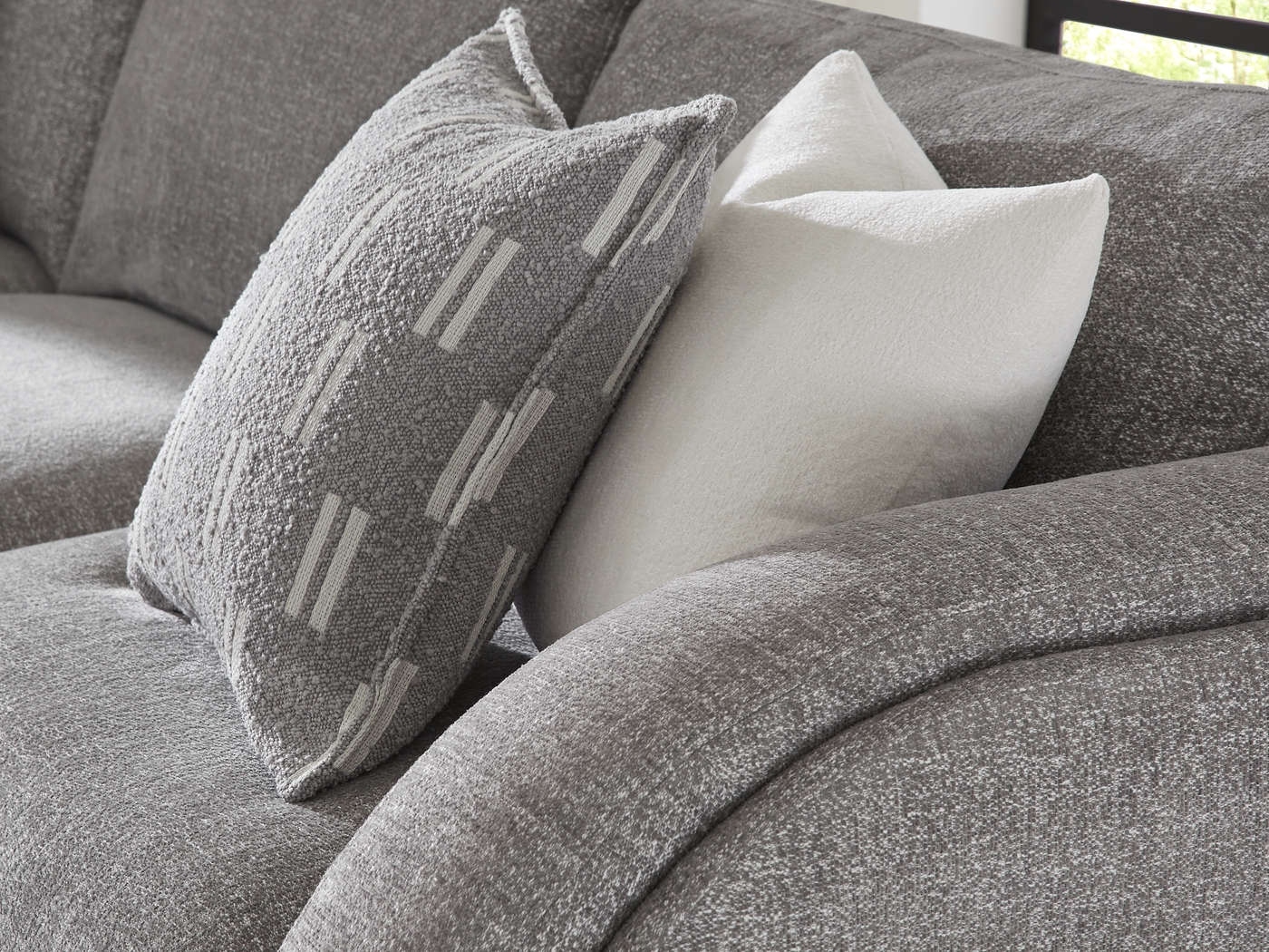 Latham Court Gray 6 Pc Sectional - Thumbnail - Image 3