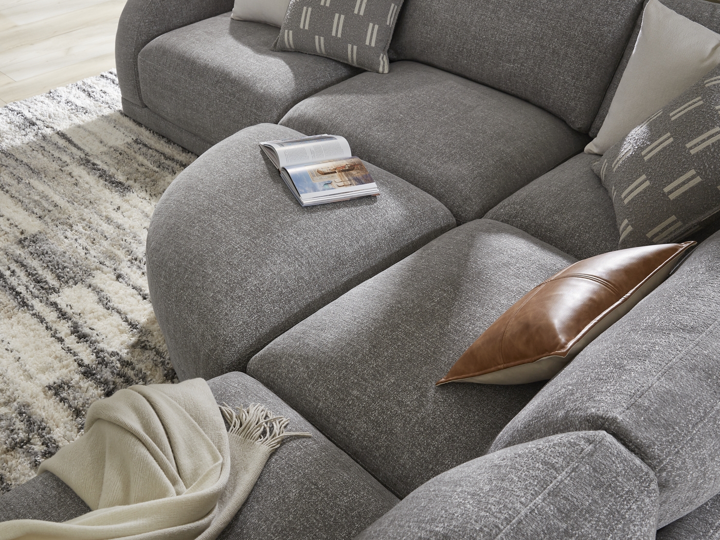 Latham Court Gray Pie Bumper Ottoman - Thumbnail - Image 3