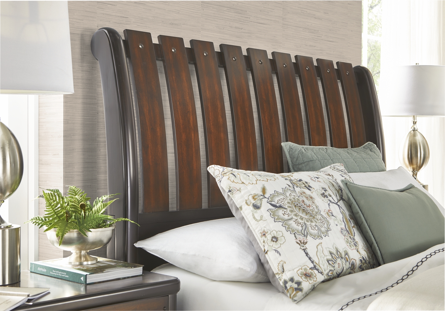 Laurel Hill Espresso 5 Pc King Sleigh Bedroom - Thumbnail - Image 4