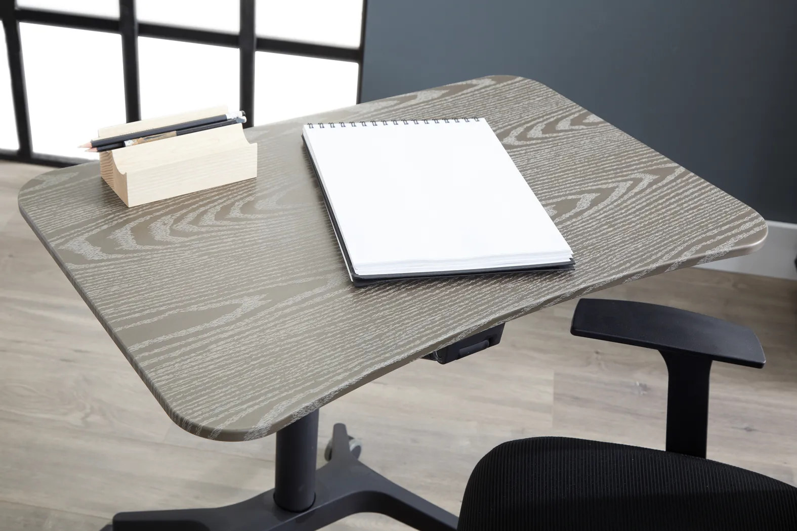 Lebar Gray Desk - Thumbnail - Image 7