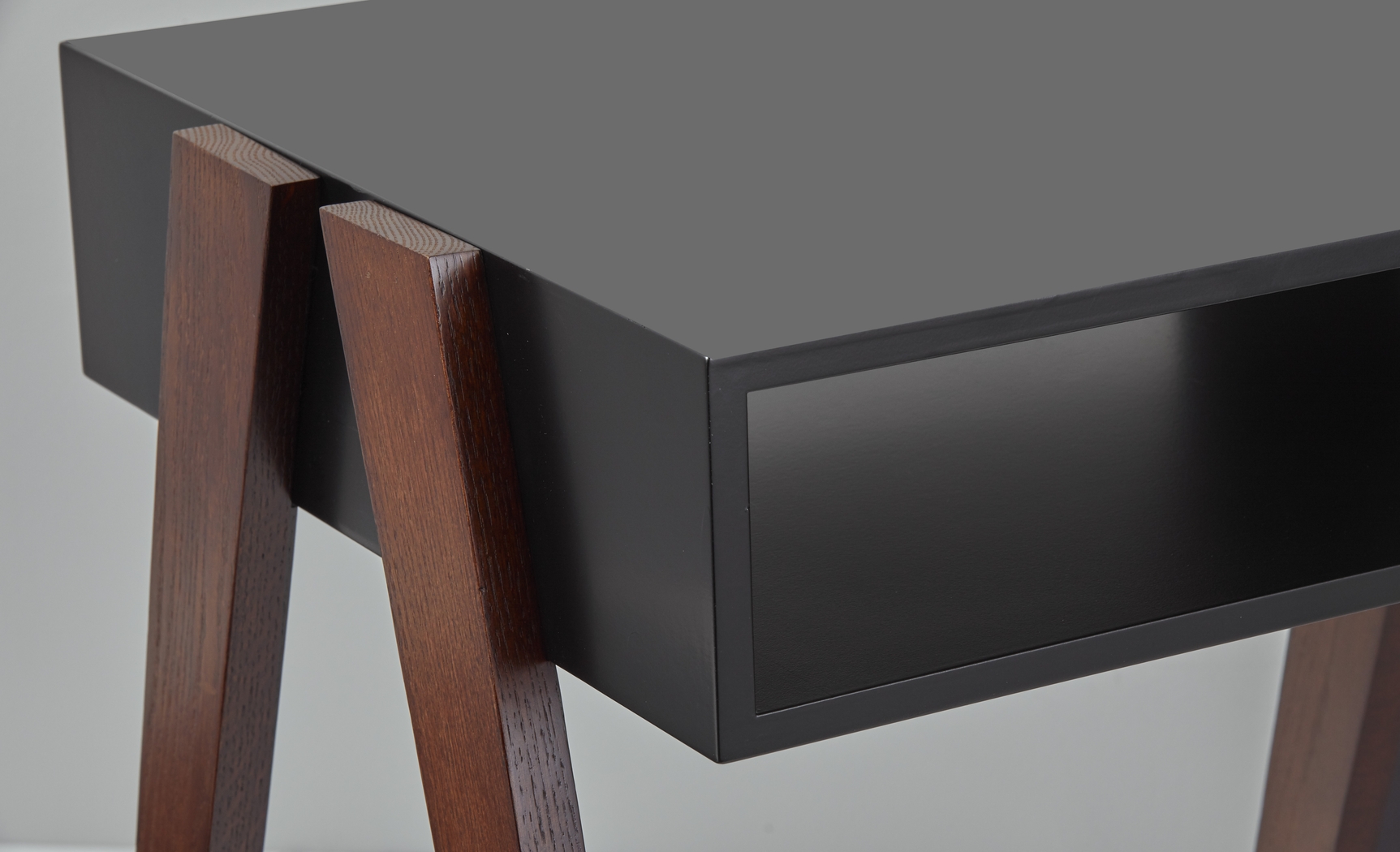 Lerew Black Cocktail Table - Thumbnail - Image 3