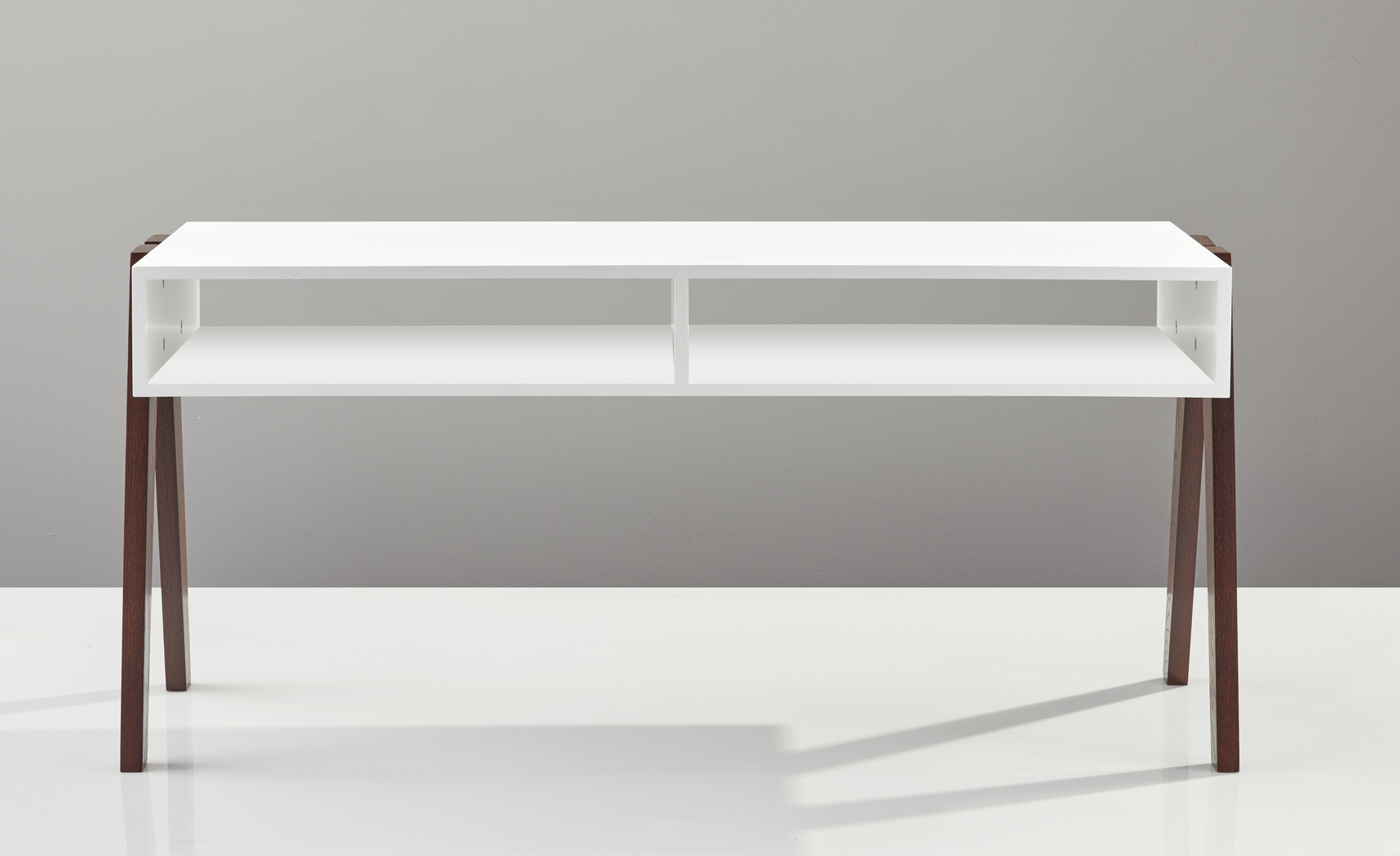 Lerew White Cocktail Table - Thumbnail - Image 3