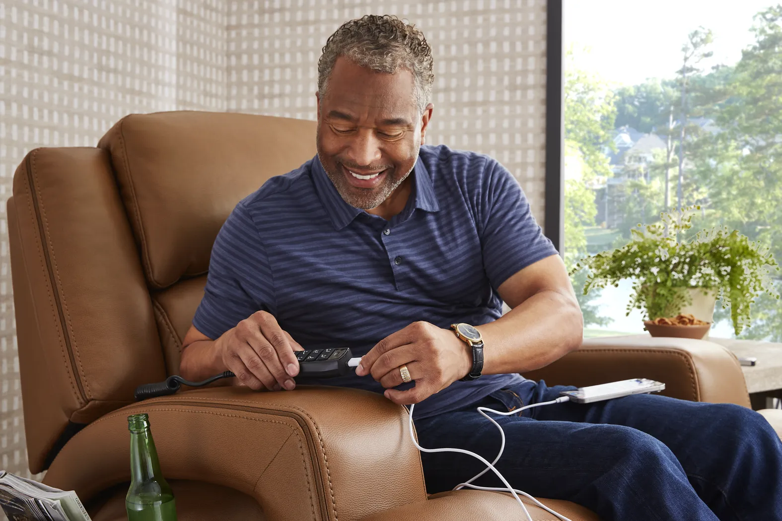 Lift Off by Shaquille O'Neal Home Saddle Dual Power Lift Recliner - Thumbnail - Image 5