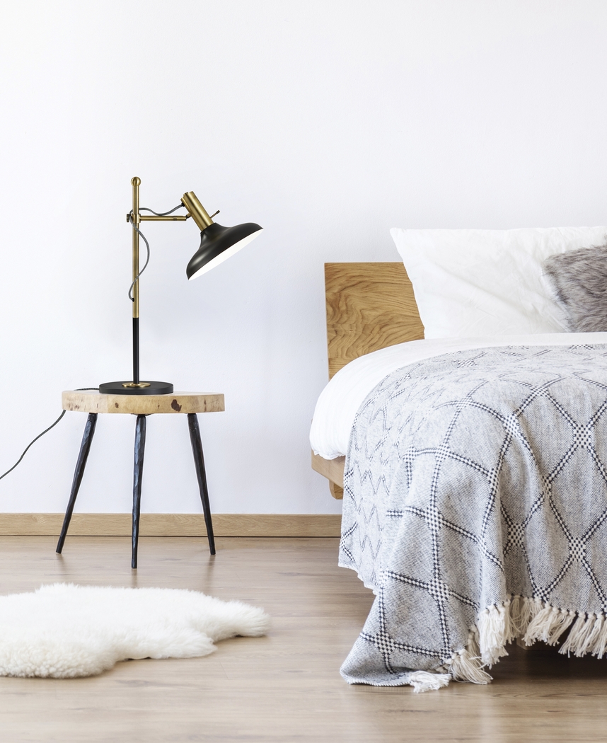 Lightington Brass Lamp - Thumbnail - Image 8