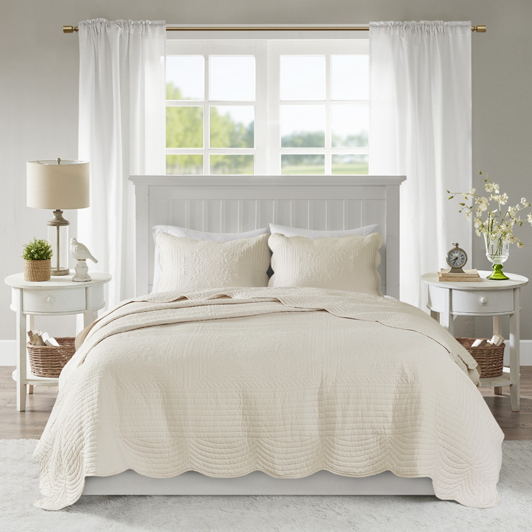 Ligustrum Cream 3 Pc Full/Queen Coverlet Set - Thumbnail - Image 3