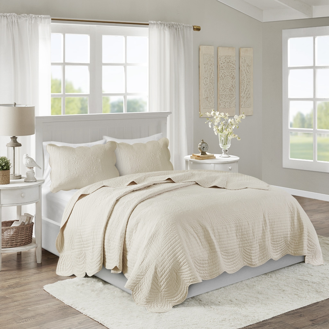 Ligustrum Cream 3 Pc Full/Queen Coverlet Set - Thumbnail - Image 1