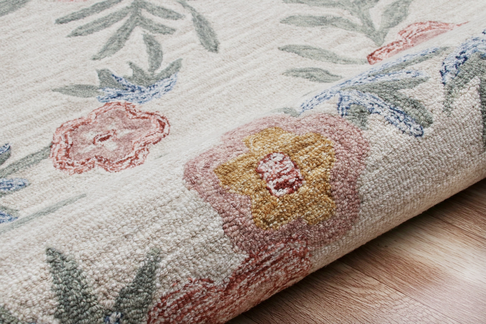 Lilybead Pink 6' Round Rug - Thumbnail - Image 7