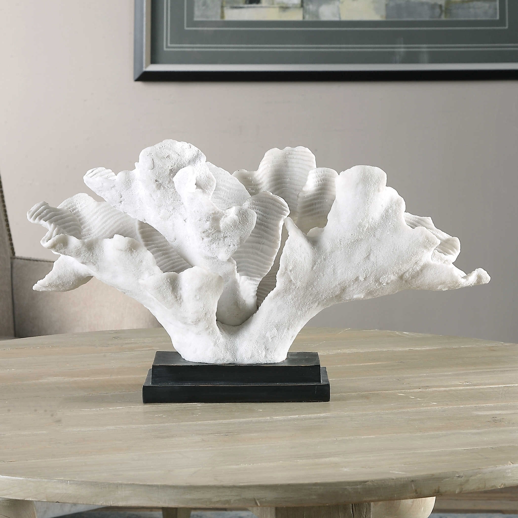 Linlen White Sculpture - Thumbnail - Image 2