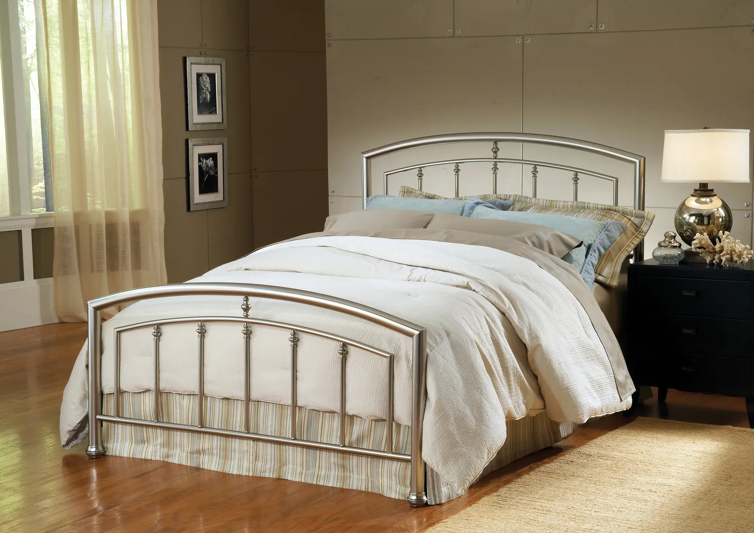 Linvale Platinum Queen Bed - Thumbnail - Image 2