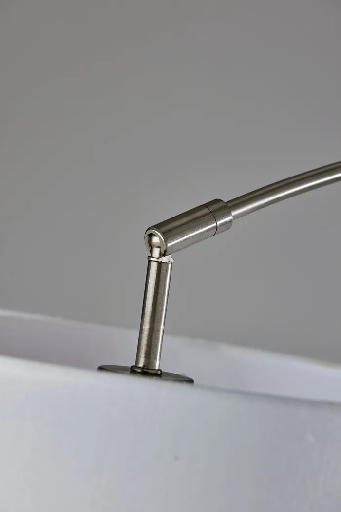 Lirien Silver Floor Lamp - Thumbnail - Image 6