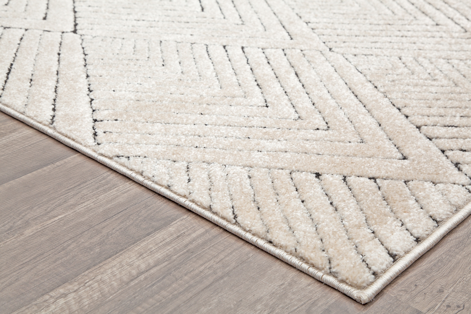 CosmoLiving By Cosmopolitan Lisette Tan 5' x 7'6 Rug - Thumbnail - Image 4