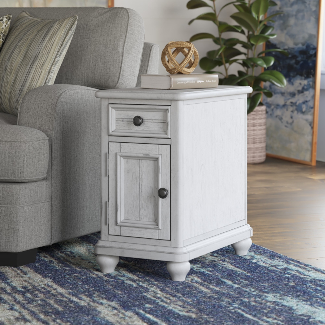 Lishawn Gray End Table - Thumbnail - Image 3