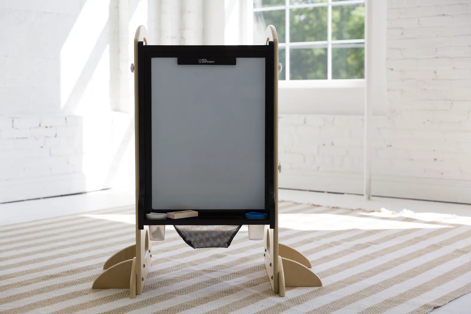 Little Partners Black Learning Tower with Learn and Share Easel - Thumbnail - Image 2