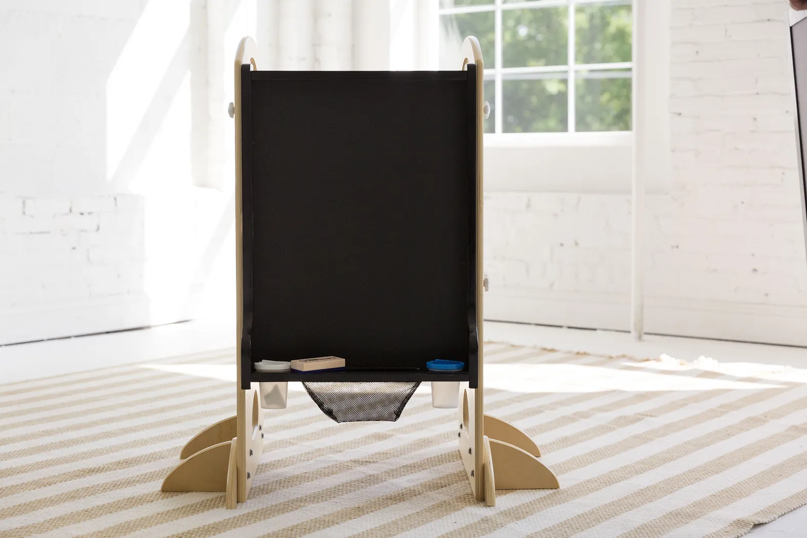 Little Partners Black Learning Tower with Learn and Share Easel - Thumbnail - Image 3