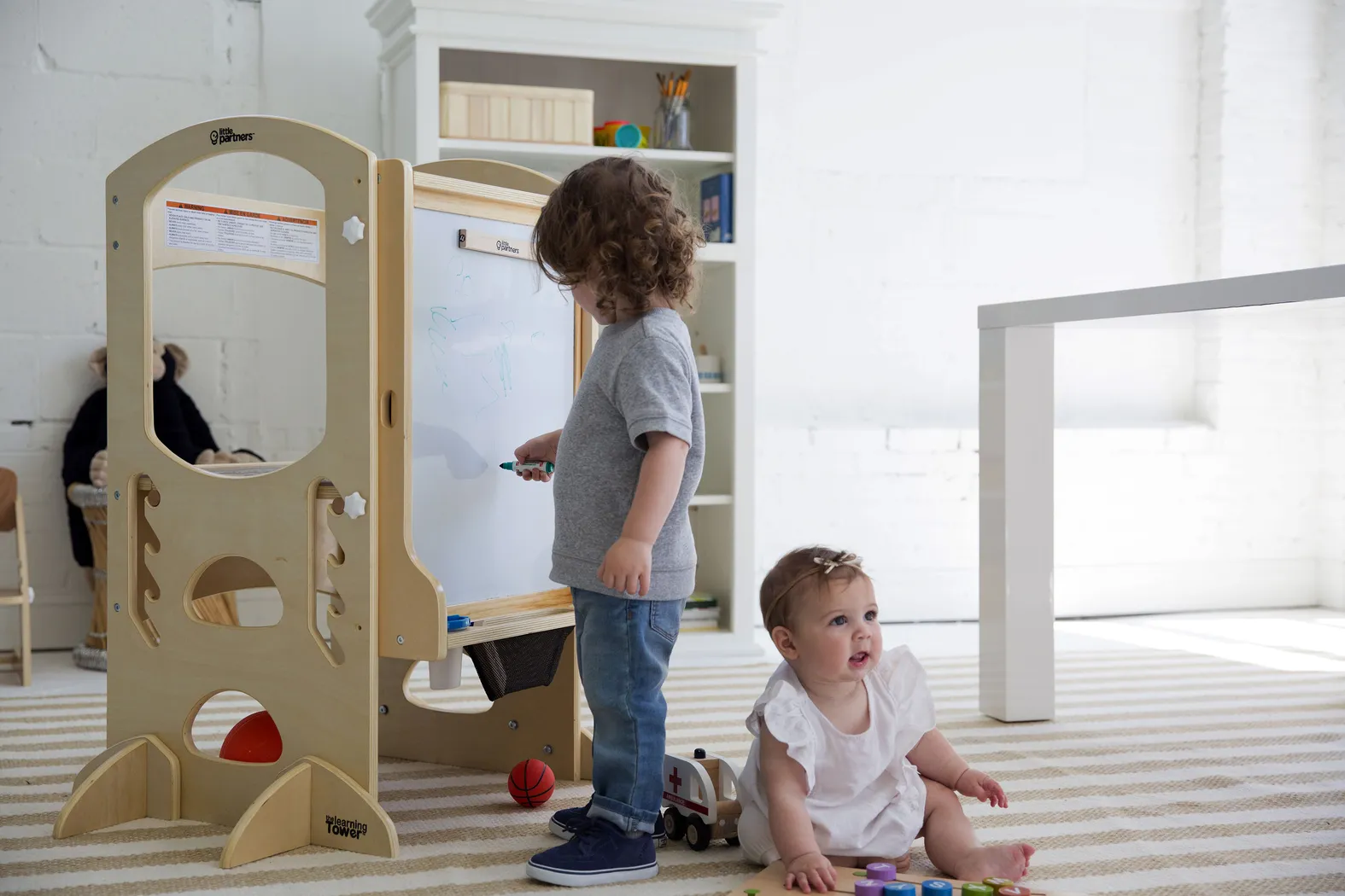 Little Partners Cherry Learning Tower with Learn and Share Easel - Thumbnail - Image 6