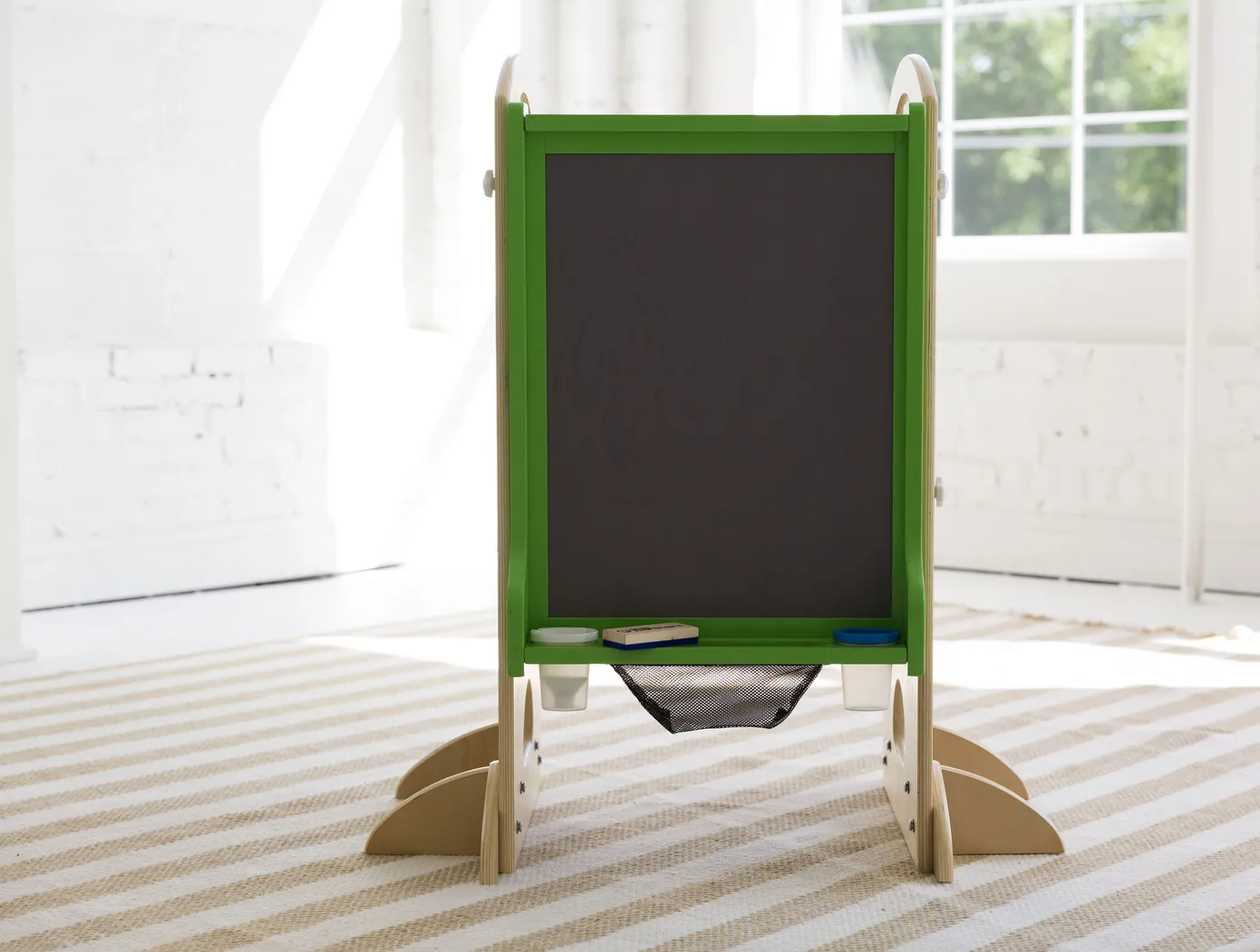 Little Partners Green Learning Tower with Learn and Share Easel - Thumbnail - Image 5