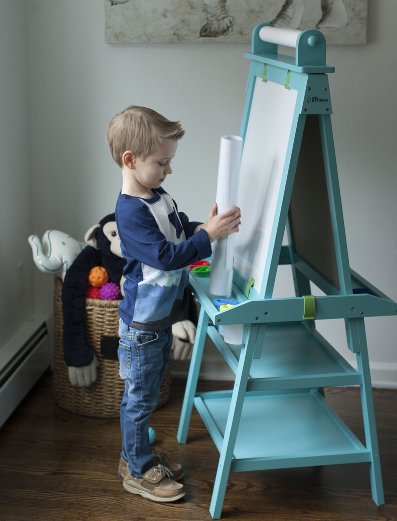 Little Partners Turquoise Deluxe Learn and Play Art Center Easel - Thumbnail - Image 2