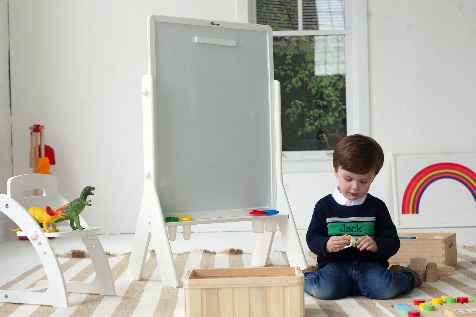 Little Partners White Contempo Two-Sided Art Easel - Thumbnail - Image 5