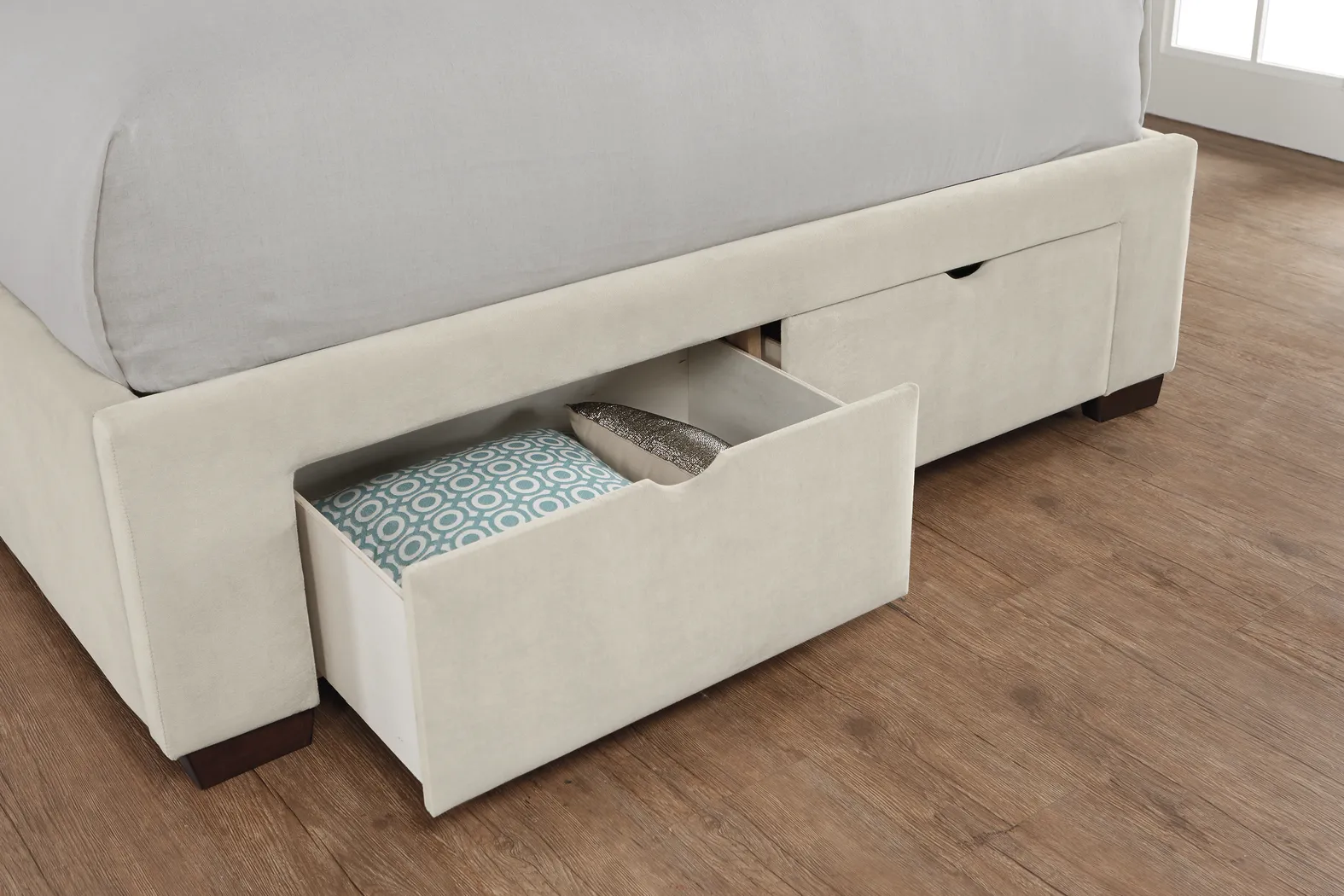 Loden Beige 3 Pc Queen Upholstered Bed with 2 Drawer Storage - Thumbnail - Image 4