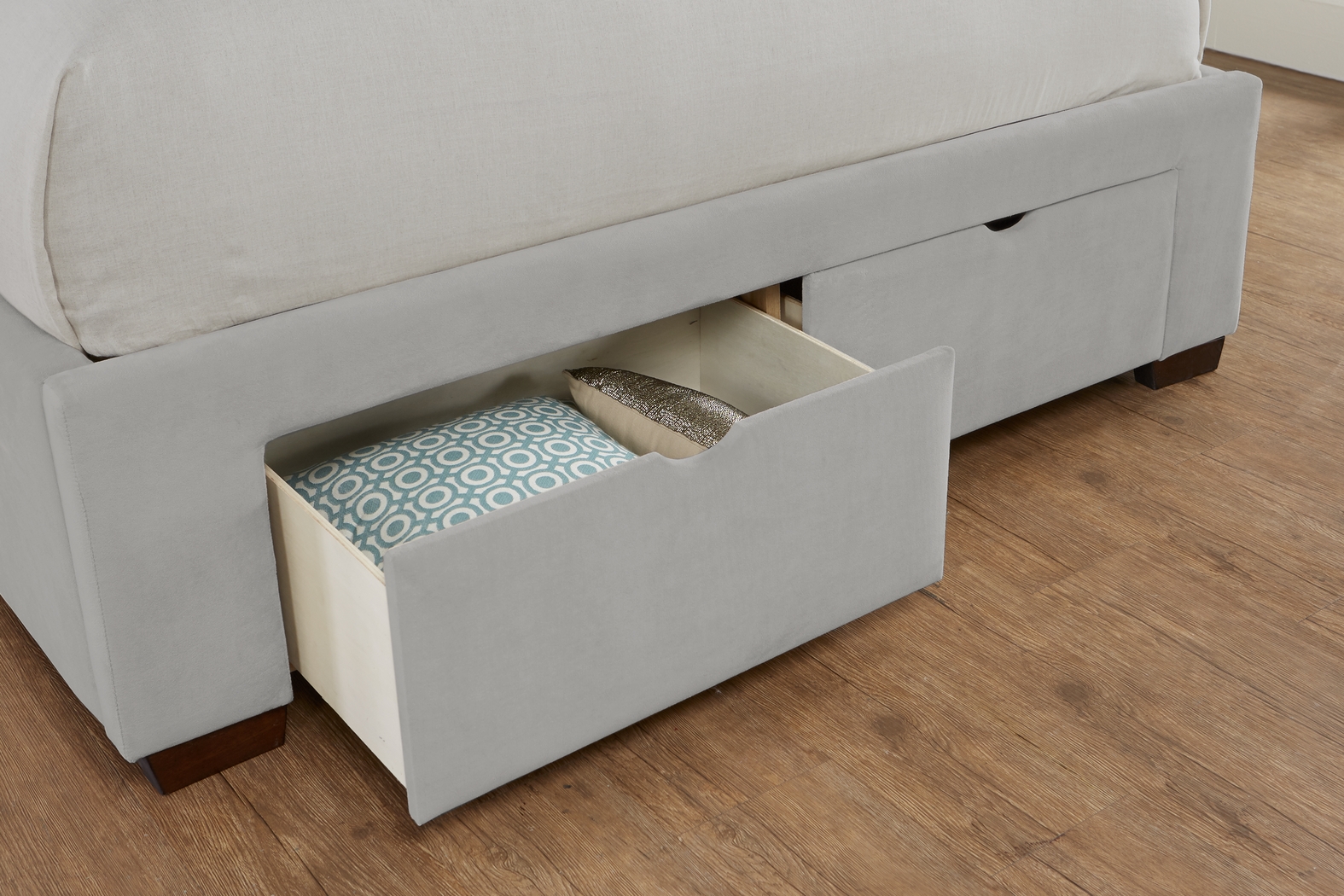 Loden Gray 3 Pc Queen Upholstered Bed with 2 Drawer Storage - Thumbnail - Image 4