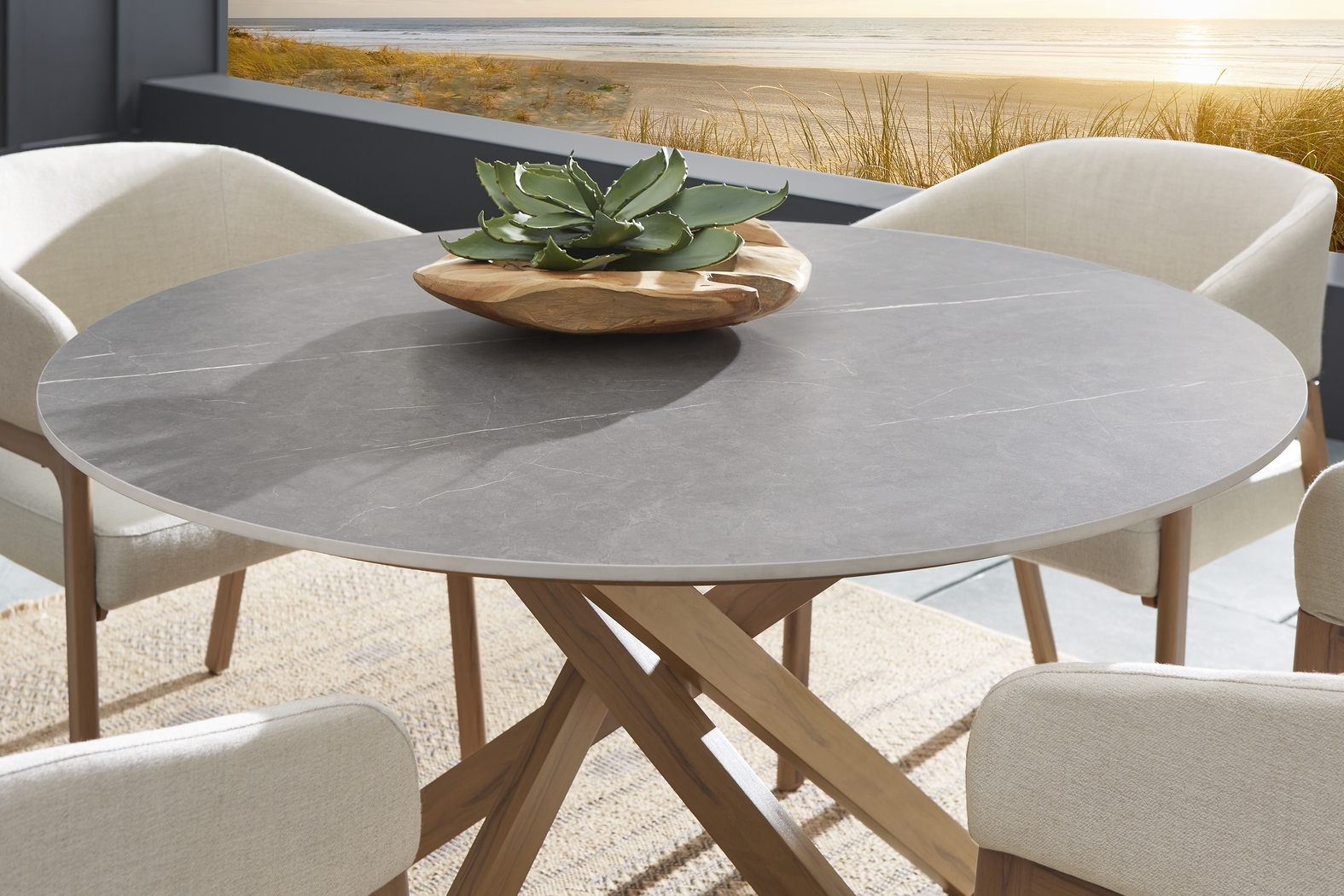 Logen Natural 5 Pc Round Outdoor Dining Set - Thumbnail - Image 3