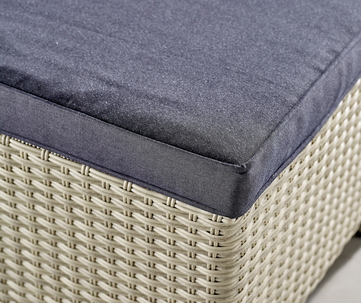 Logmont Navy 5 Pc Outdoor Seating Set - Thumbnail - Image 11