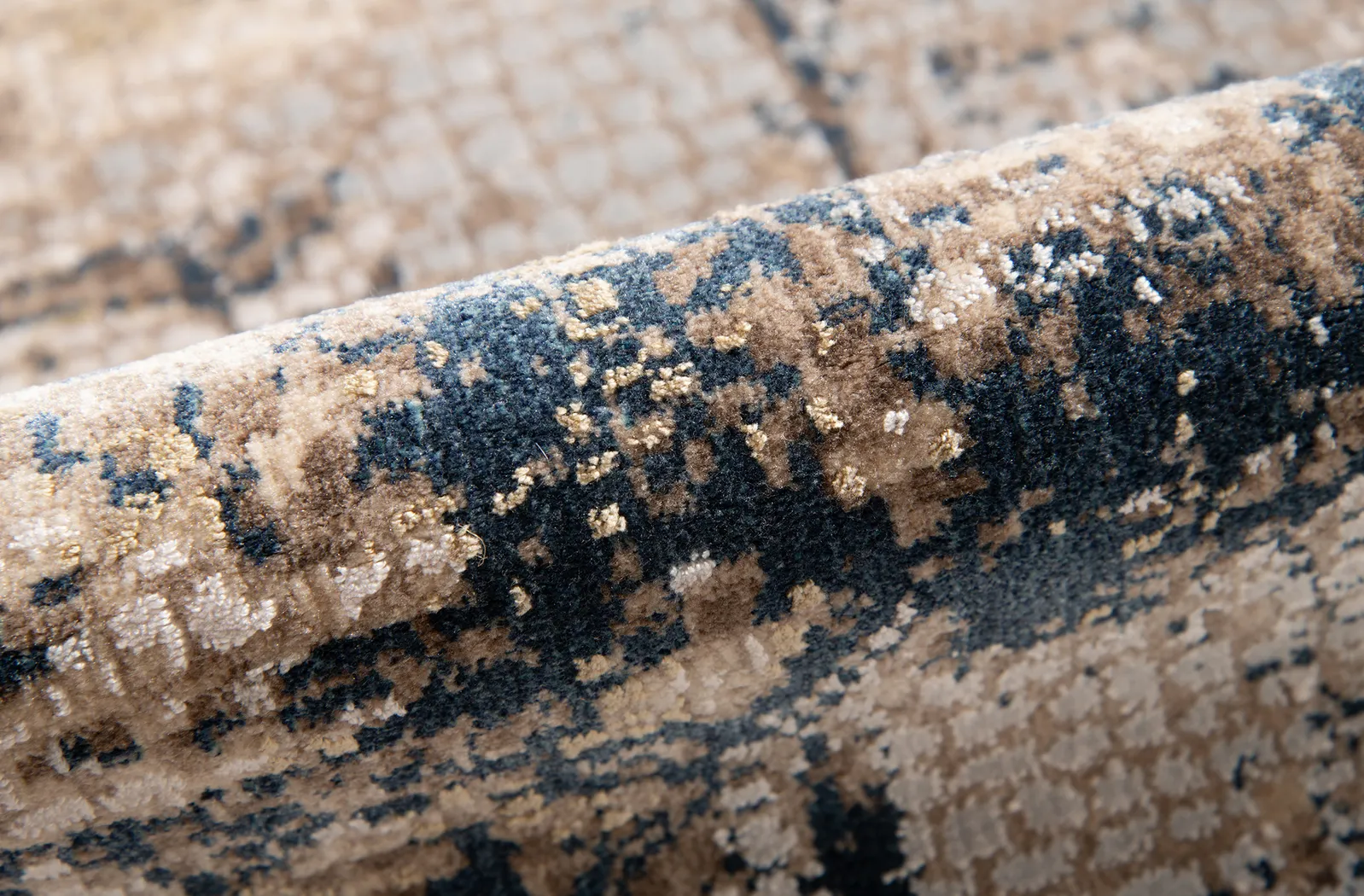 Logoria Indigo 8'6 x 11'6 Rug - Thumbnail - Image 4