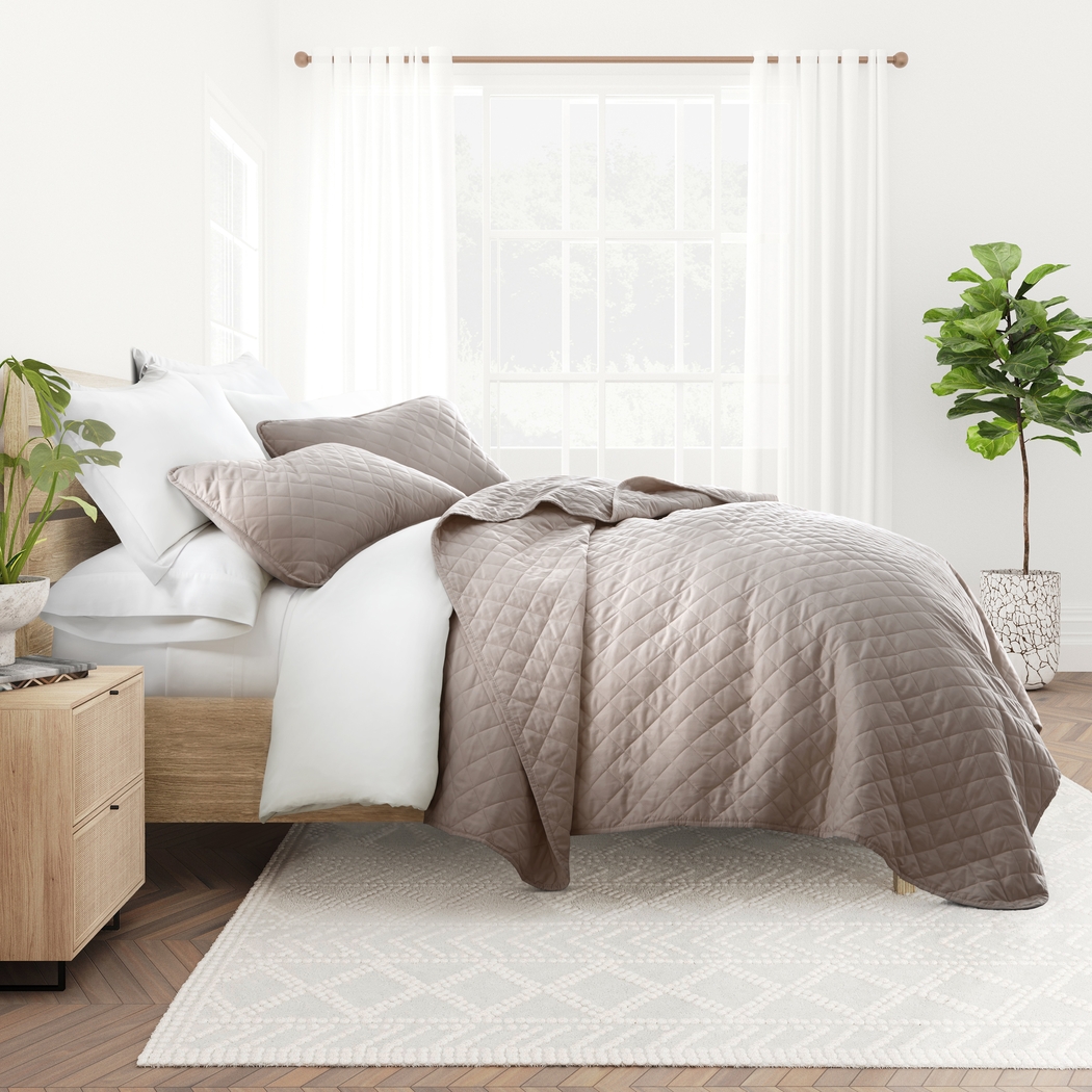 Lulldale Brown 3 Pc King Quilt Set - Thumbnail - Image 4