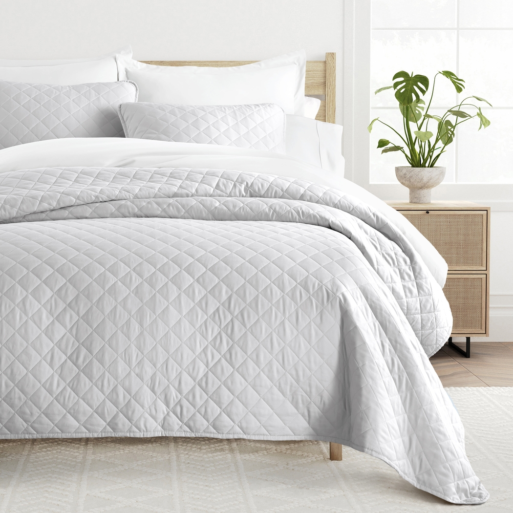 Lulldale Gray 3 Pc Queen Quilt Set - Thumbnail - Image 3