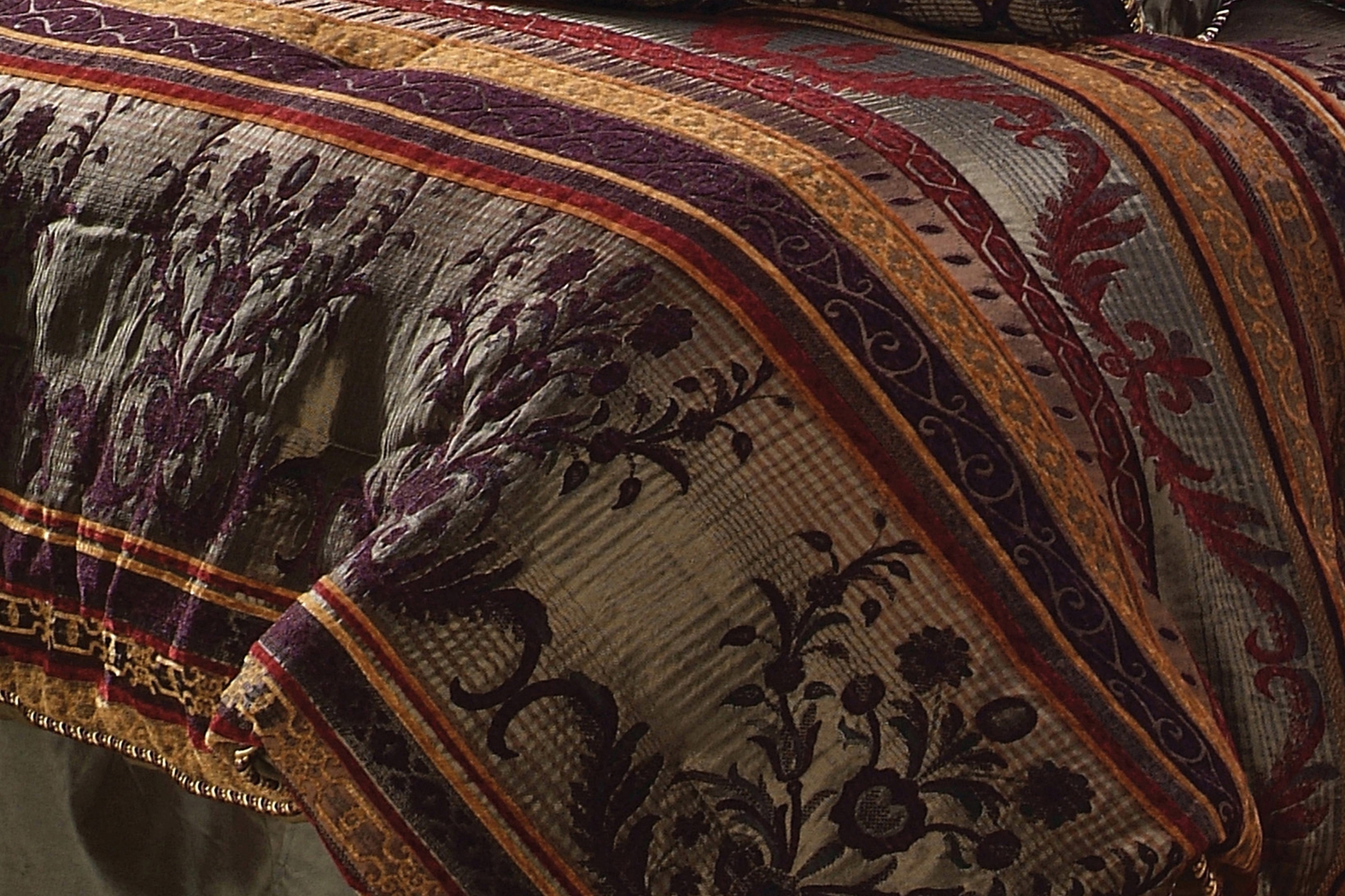 Lundholm Purple 10 Pc King Comforter Set - Thumbnail - Image 2