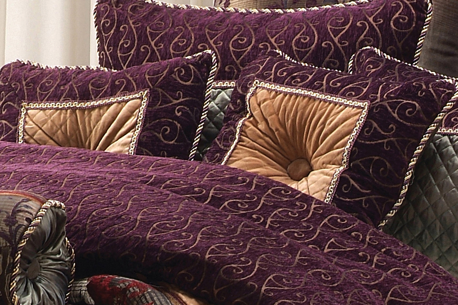 Lundholm Purple 9 Pc Queen Comforter Set - Thumbnail - Image 5