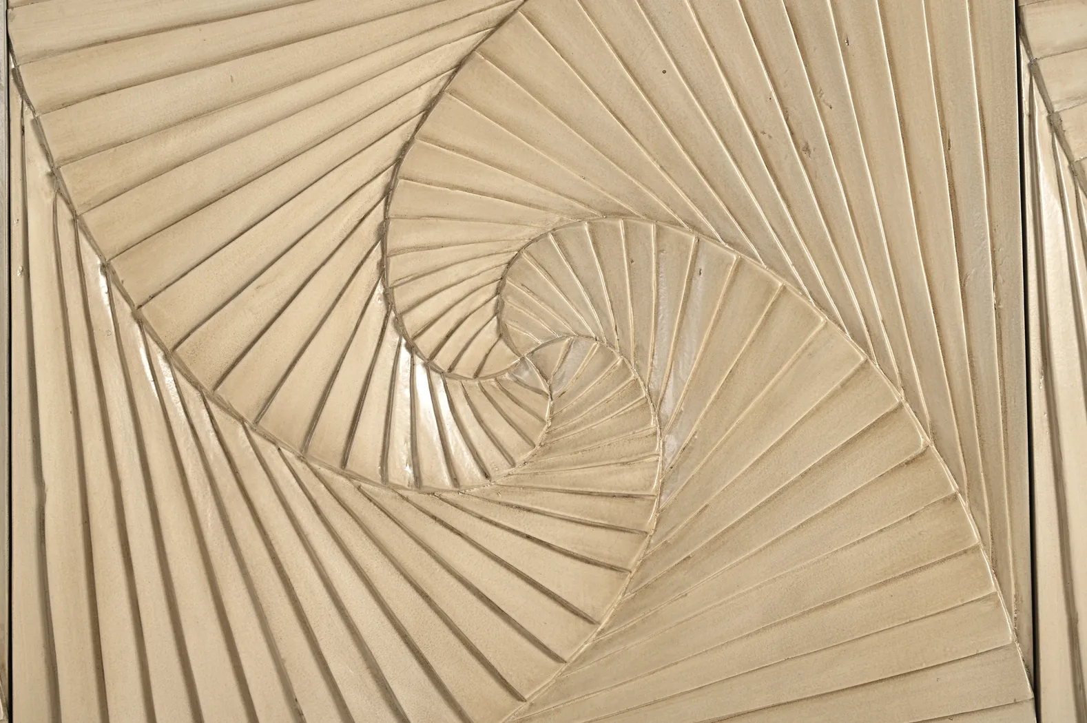 Luwana Brown Credenza - Thumbnail - Image 7