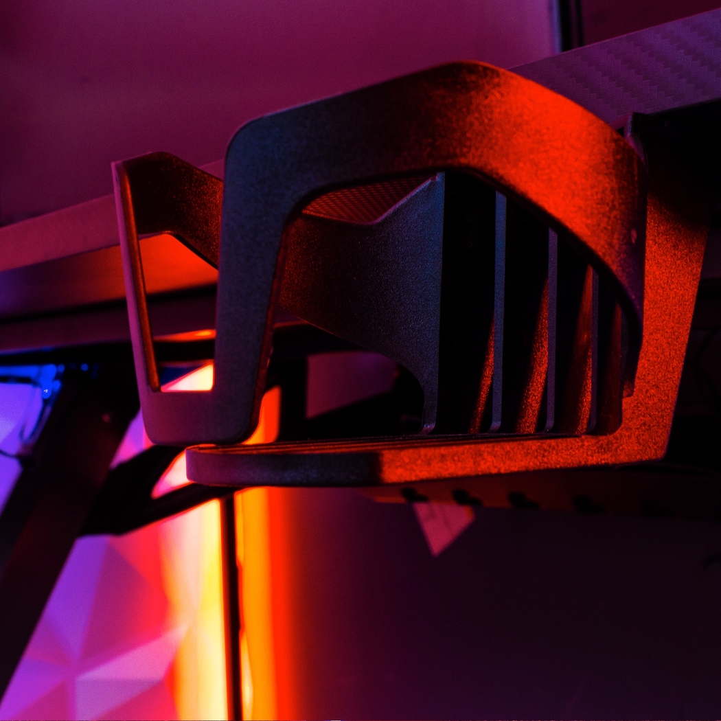 Lynox Black/Silver PC Gaming Desk - Thumbnail - Image 4