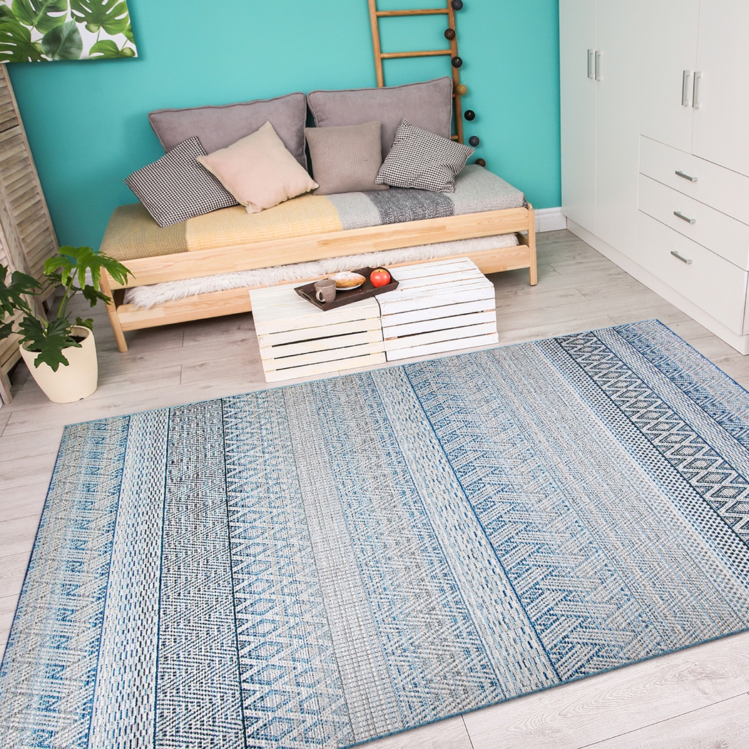 Mabella Blue 5'3 x 7'6 Indoor/Outdoor Rug - Thumbnail - Image 4