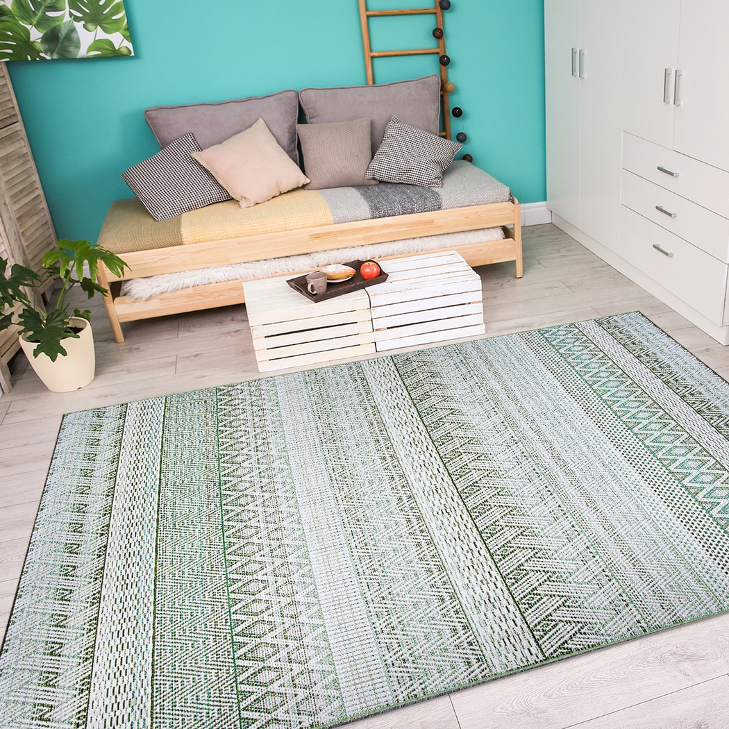 Mabella Green 5'3 x 7'6 Indoor/Outdoor Rug - Thumbnail - Image 4